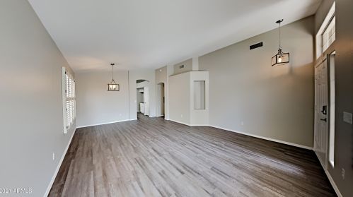 130 Bradley Dr, Chandler, AZ 85226-3668