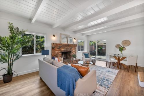 5242 Levelside Ave, Lakewood CA  90712-2224 exterior