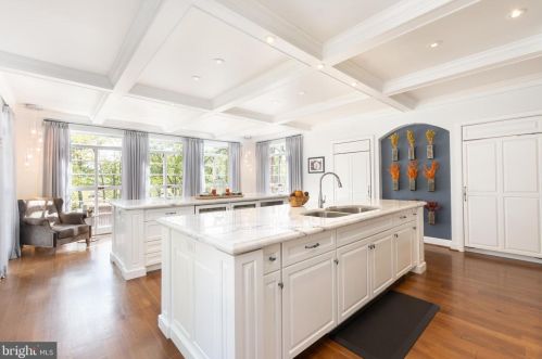 1451 Fairville Rd, Chadds Ford, PA 19317-7328