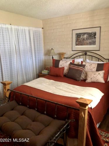 3321 Calexico Ave, Tucson AZ 85730-2647 exterior