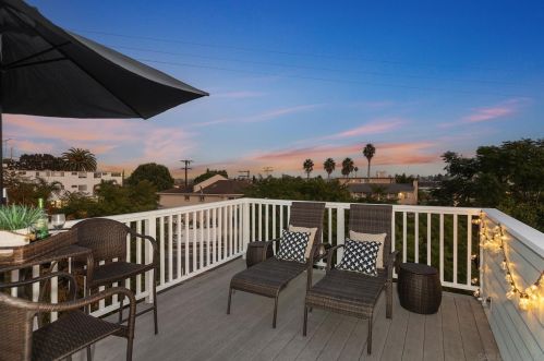 3222 Lowell St, San Diego, CA 92106-1711