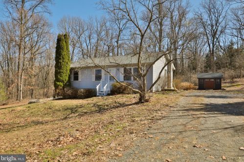 344 Oldt Rd, Breinigsville, PA 18031-1426