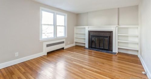 123 Farrington Ave, Waterbury, CT 06706-1909