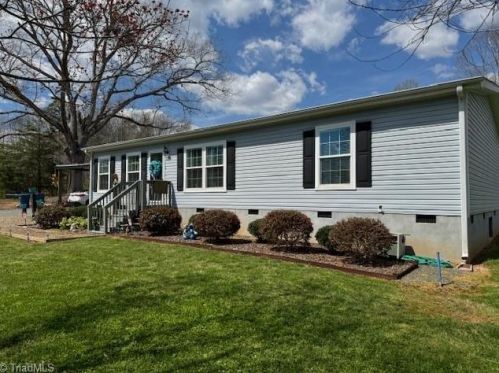 3374 Old Julian Rd, Whitsett, NC 27377-9761