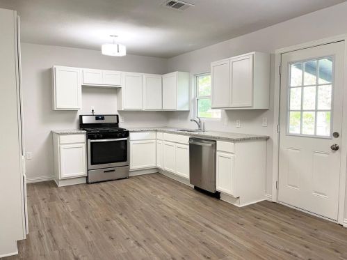 705 Main St, Greenville TX  75401-2027 exterior