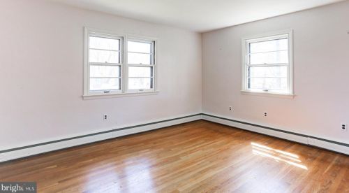 2958 Lincoln St, Camp Hill PA  17011-2832 exterior