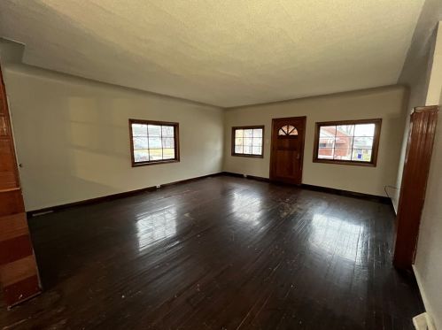 766 Lathrop St, New Castle PA  16101-4842 exterior