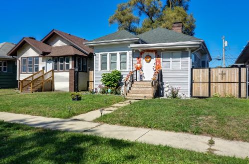 1045 Lyons St, Hammond IN  46320-2619 exterior