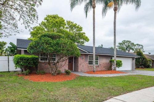 2839 Tech Dr, Orlando, FL 32817-2465