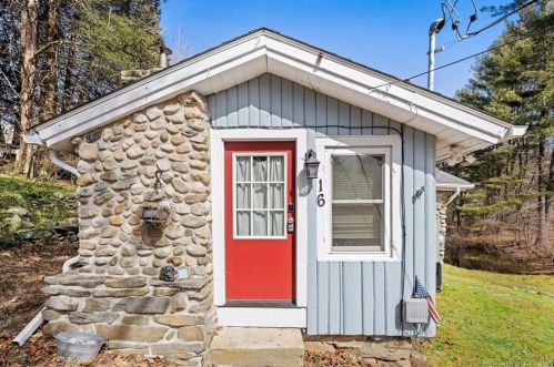 16 Thornbush Rd, North Windham, CT 06250-1461