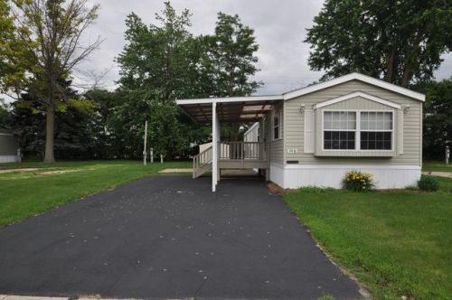 44 Parkway Ter, Ripon, WI 54971-1196