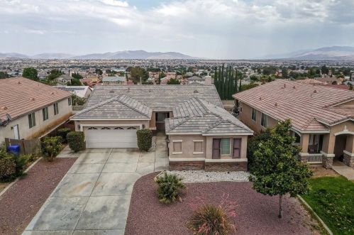 13221 High Crest Rd, Victorville, CA 92395-7770