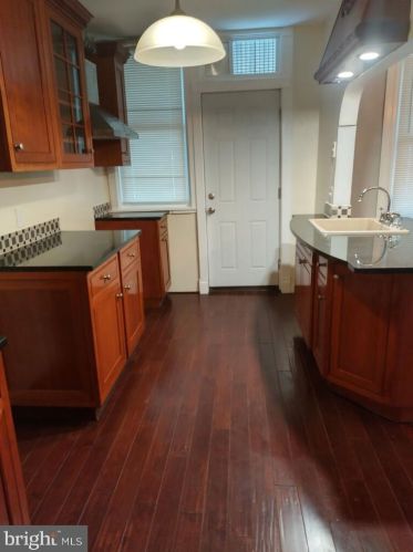 2777 Congress Rd, Camden NJ  08104-2907 exterior