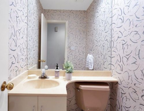 45 Spg Pond Dr, Crotonville NY  10562-2034 exterior