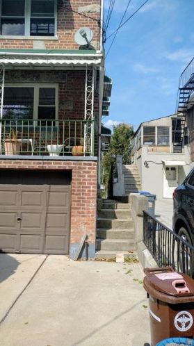 729 232nd St, Bronx NY  10466-4107 exterior