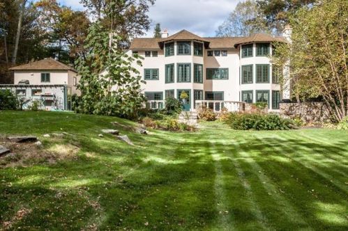 30 Atlantic Ave, Cohasset, MA 02025-1803