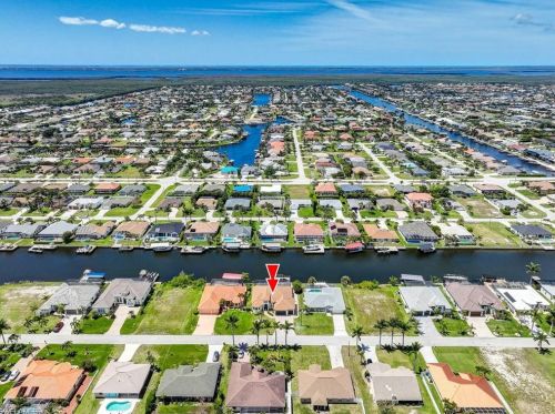5240 20 Ave, Cape Coral FL  33990-4815 exterior