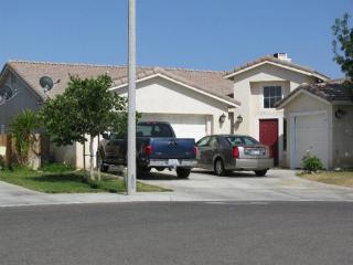 13141 Georgetown Ln, Victorville, CA 92392-8335