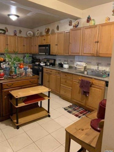 114-05 109th Ave, Jamaica, NY 11418-1411