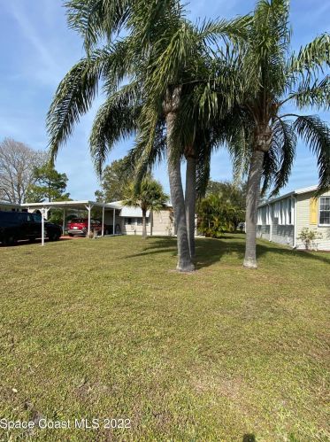 654 Barefoot Blvd, Sebastian, FL 32976-7301