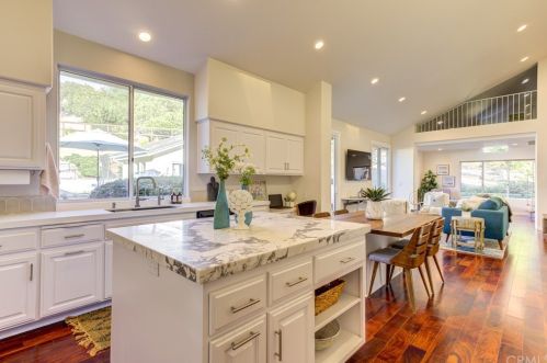 462 Mercedes Ln, Pismo Beach CA  93420-2658 exterior