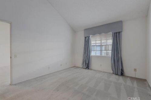 11690 Lakewood Blvd, Downey CA  90241-5272 exterior