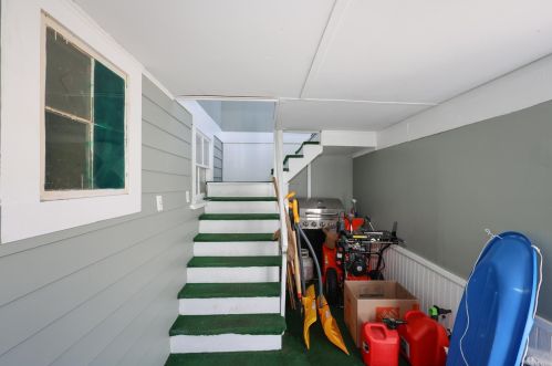 39 Vine St, Nashua NH 03060-3832 exterior