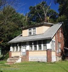 1665 Sullivan Trl, Tannersville, PA 18372-7892