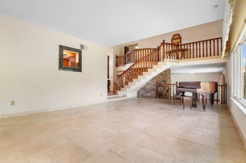 8411 Ives St, Paramount CA 90723-4441 exterior