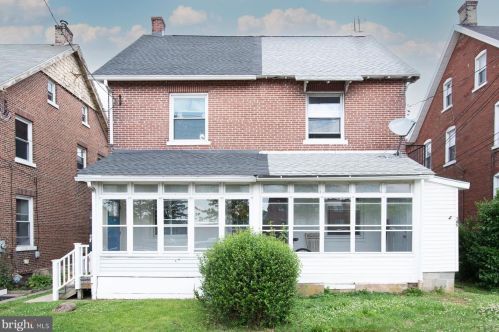 143 Penn St, Lansdale, PA 19446-2526