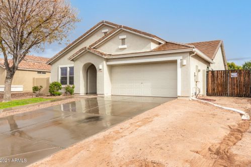 40085 Zampino St, San Tan Valley, AZ 85140-7897