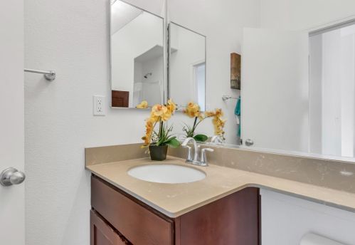 3182 Bridgeway Dr, Rancho Cordova CA  95670-6246 exterior