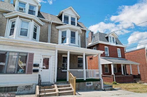 612 Dekalb St, Norristown PA  19401-3944 exterior