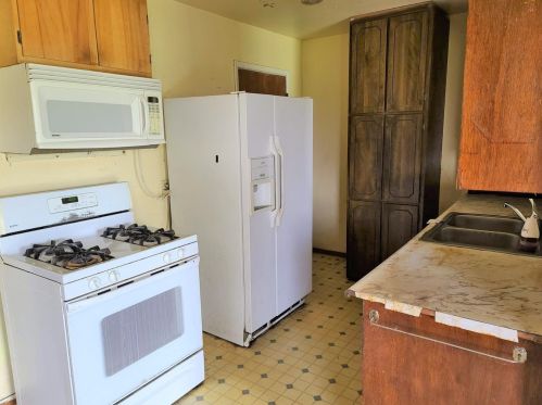 2406 I St, Rio Linda CA  95673-4618 exterior