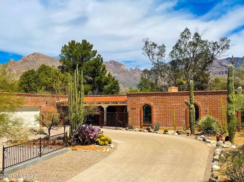 6840 Nanini Dr, Tucson, AZ 85704-6130