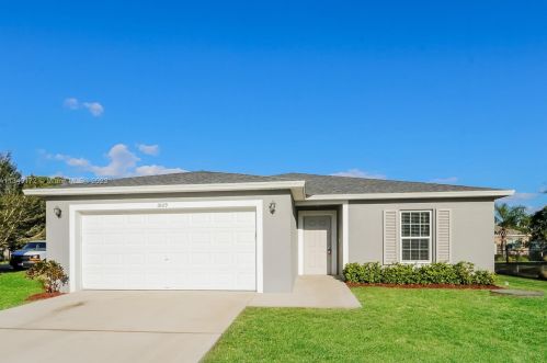 1809 Cameo Blvd, Fort Pierce FL  34953-2006 exterior