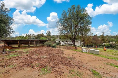 1322 Hamilton Ln, Escondido CA  92029-4316 exterior