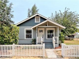 8213 B St, Tacoma, WA 98404-1032