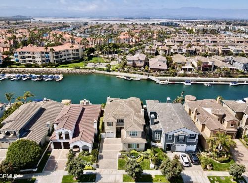 4157 Hemlock St, Oxnard CA  93035-1441 exterior