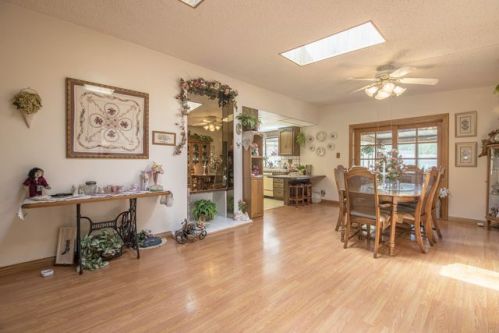 14028 Oval Dr, Whittier, CA 90605-2648