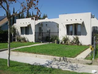 429 Garfield Ave, Glendale CA  91204-4218 exterior