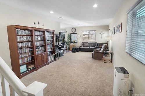 23658 True Grit Ct, Santa Clarita, CA 91354-0723