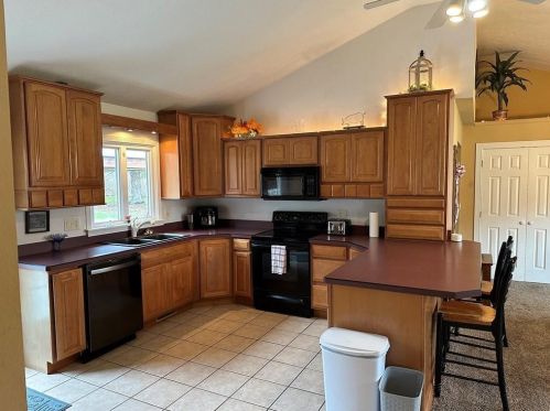 182 Conneaut Lake Rd, Greenville PA  16125-9430 exterior