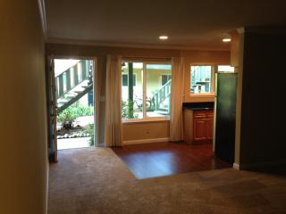 30 Gladys Ct, Mountain View CA  94043-3769 exterior