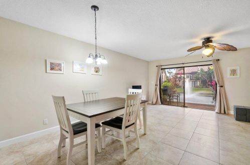 21092 Las Brisas Cir, Boca Raton FL  33433-4820 exterior