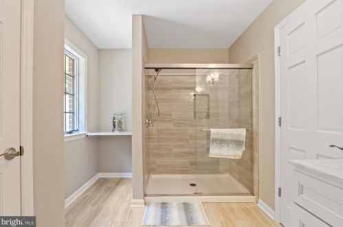 786 Arbor Dr, Red Lion PA  17356-8611 exterior