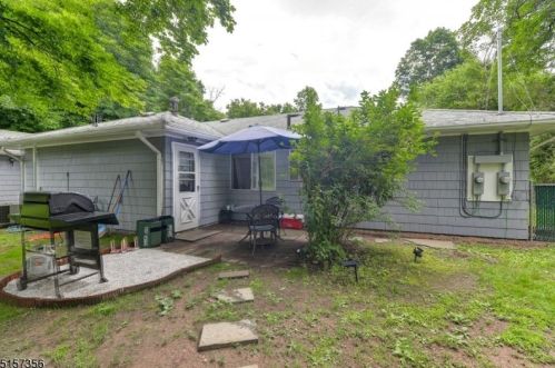 244 Conklintown Rd, Skyline Lakes NJ  07456-2419 exterior