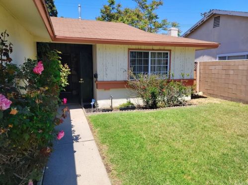 1403 Fernrock St, Long Beach, CA 90746-3105
