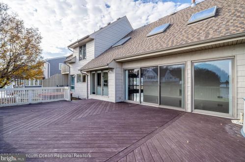 74 Moorage Ave, Berkeley Township NJ 08721-1836 exterior