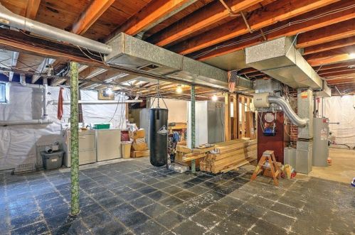 44 Rosemont Ave, Cumberland RI  02864-7519 exterior